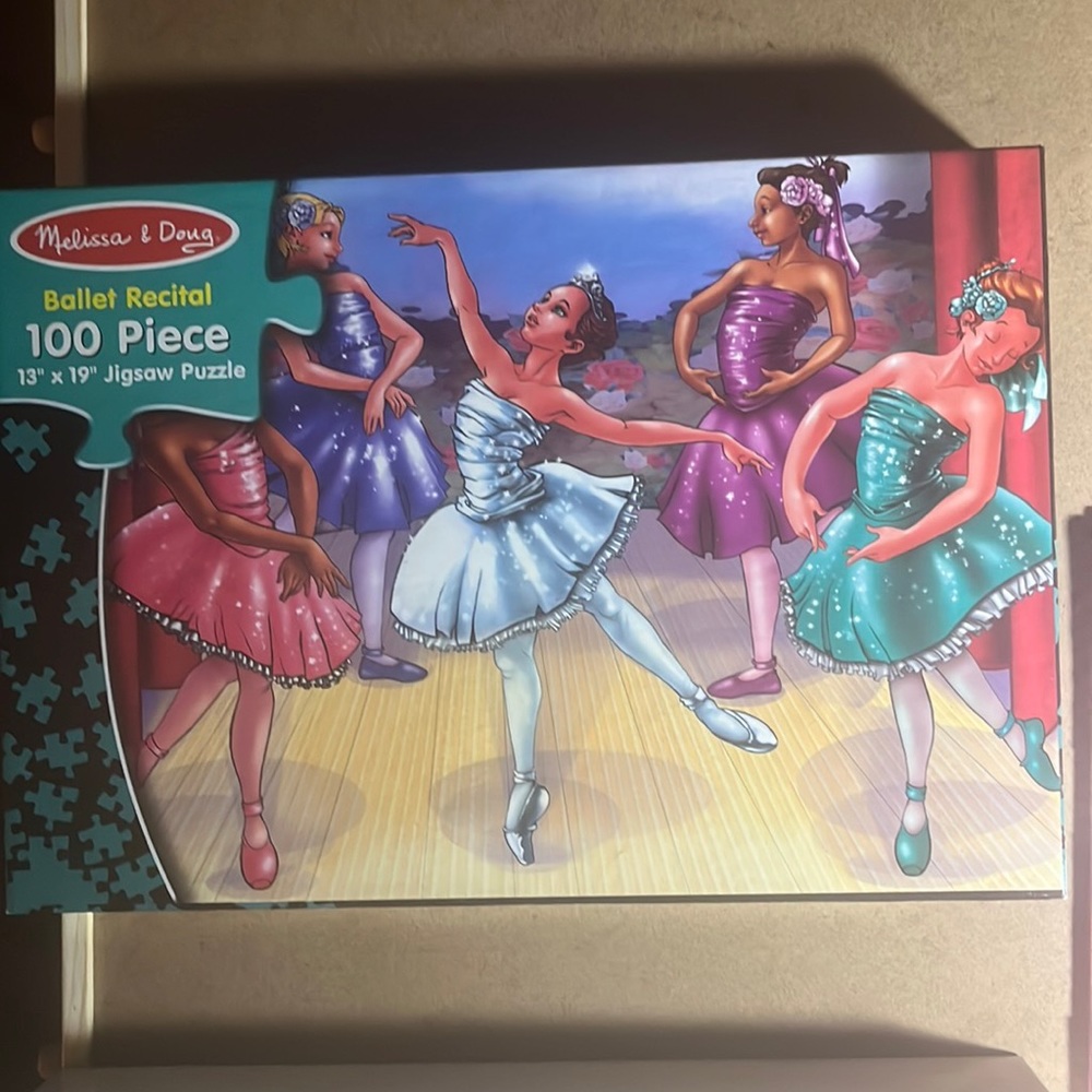 🧩💟100 piece Melissa and Doug “ Ballet Recital”. Vivid colors, complete.